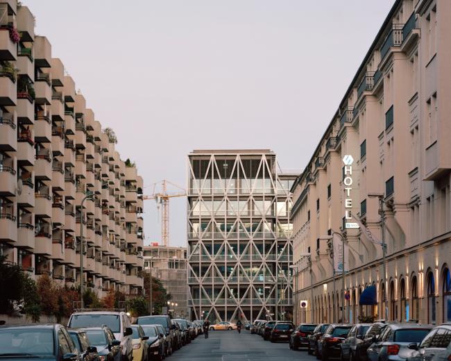 View from Hedemannstrasse, Photo: Rory Gardiner